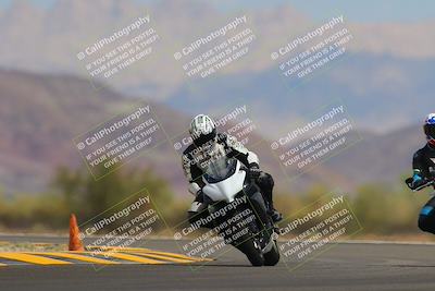 media/Sep-11-2022-SoCal Trackdays (Sun) [[81b7e951af]]/Turn 14 (1130am)/